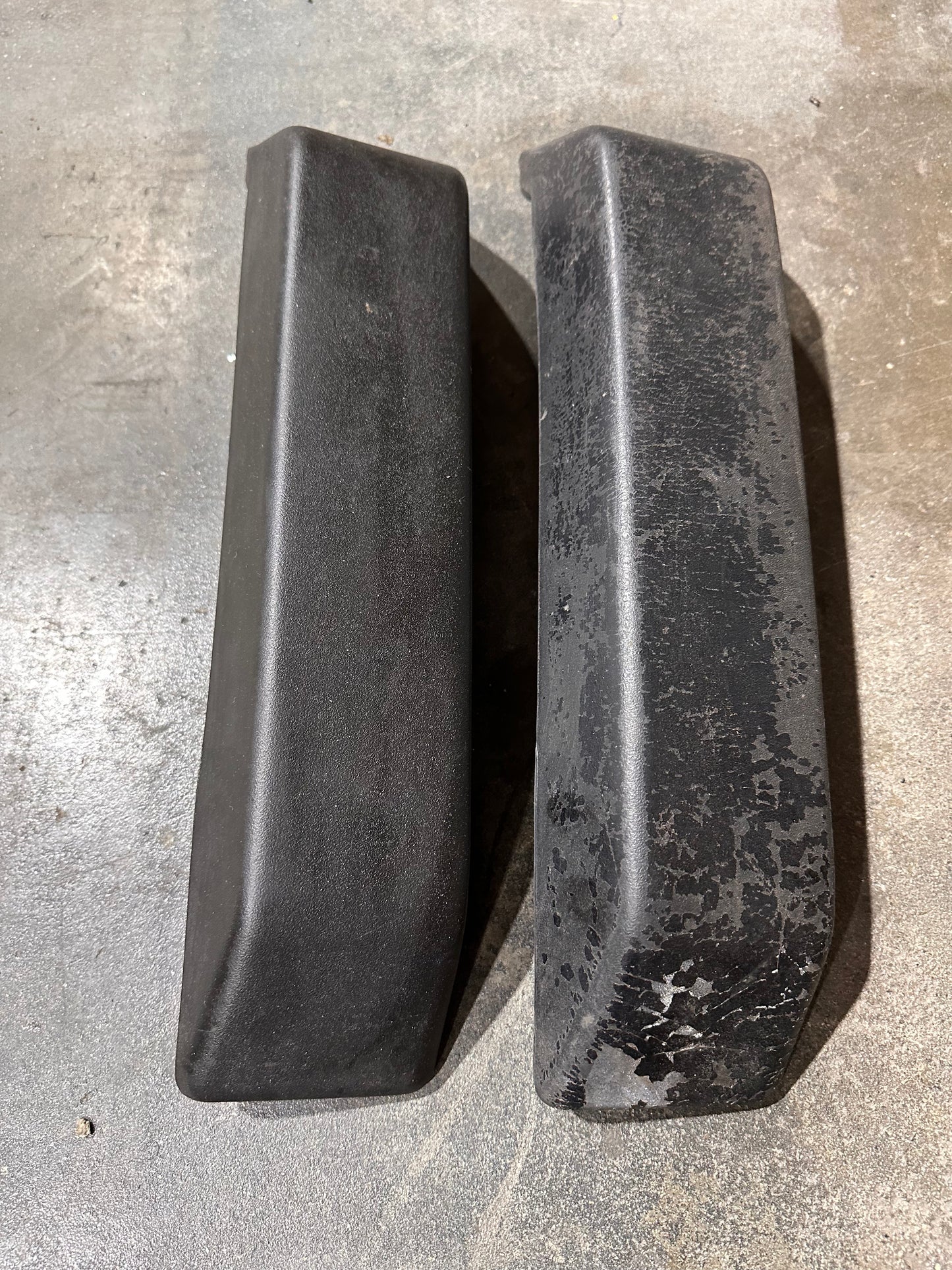 924 Front Bumper Guard Rubber Pad Set