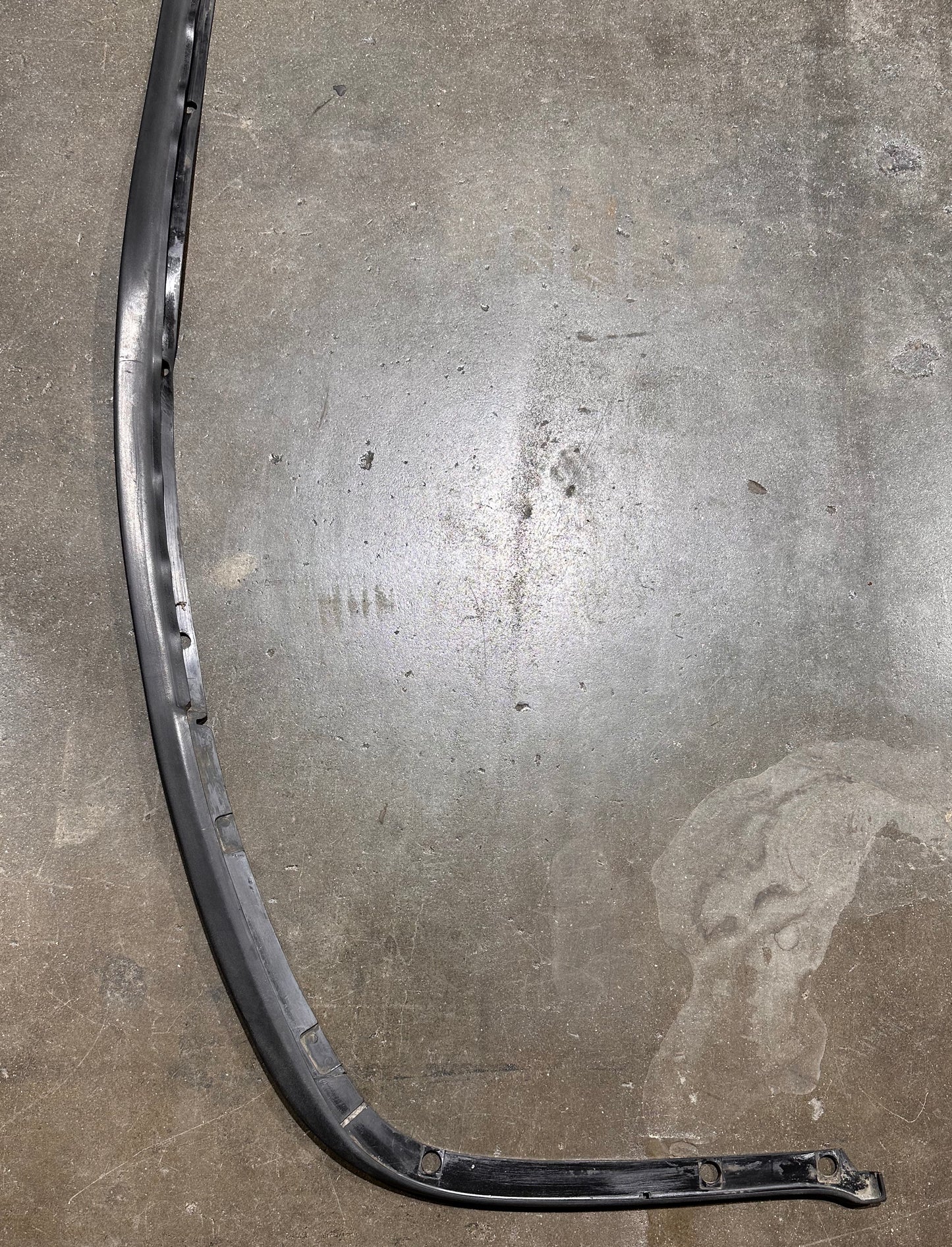 964 C2/C4/RS Front Bumper Smile Seal