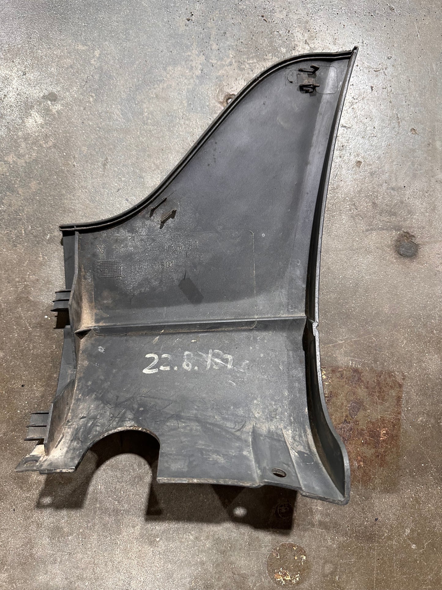 964 Rear Rocker Moulding Trim (PS)
