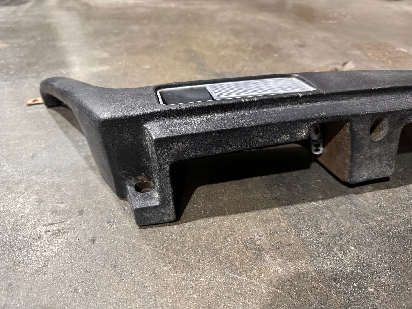 69-73 Interior Door Handle (PS)