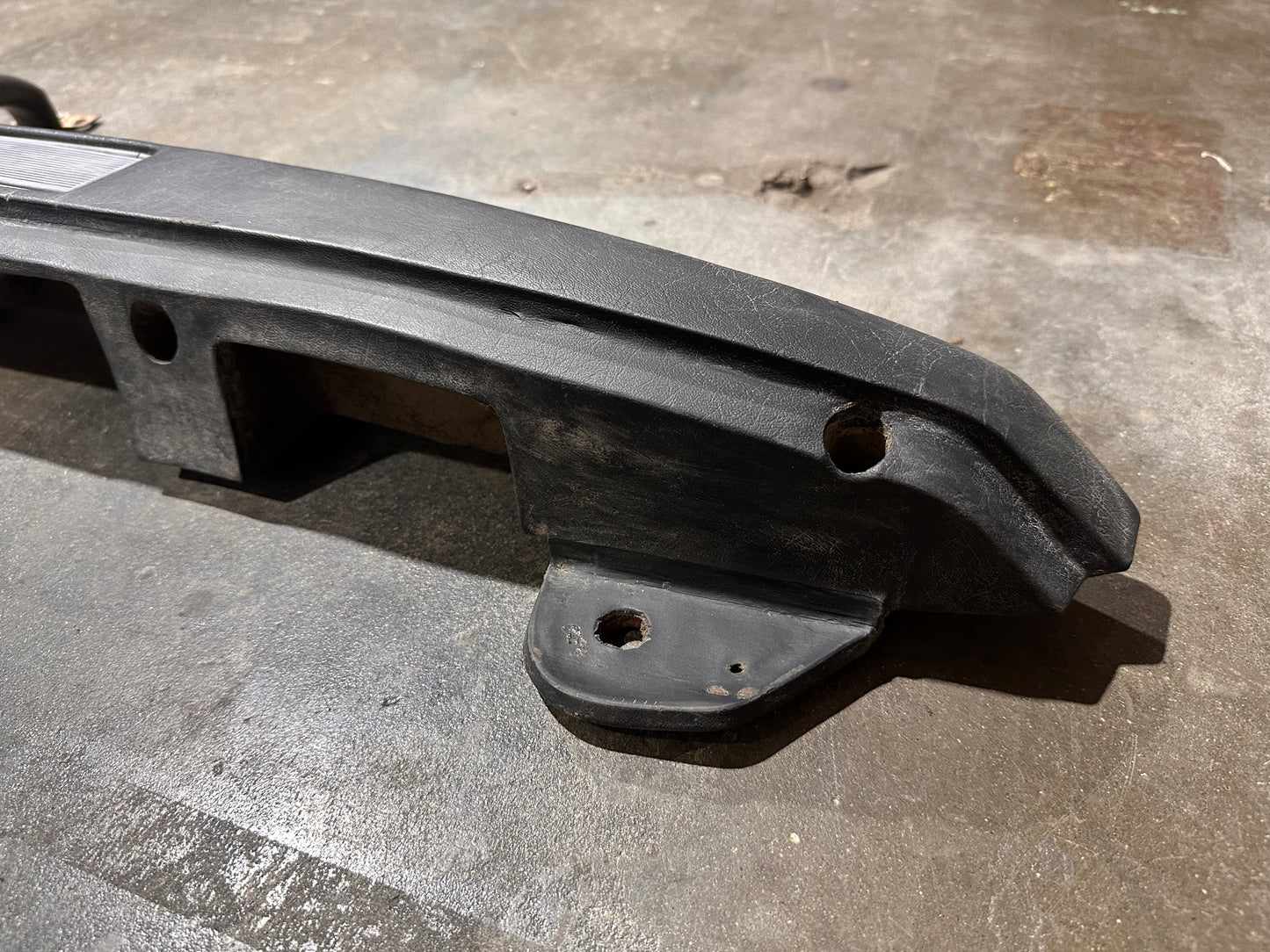 69-73 Interior Door Handle (PS)