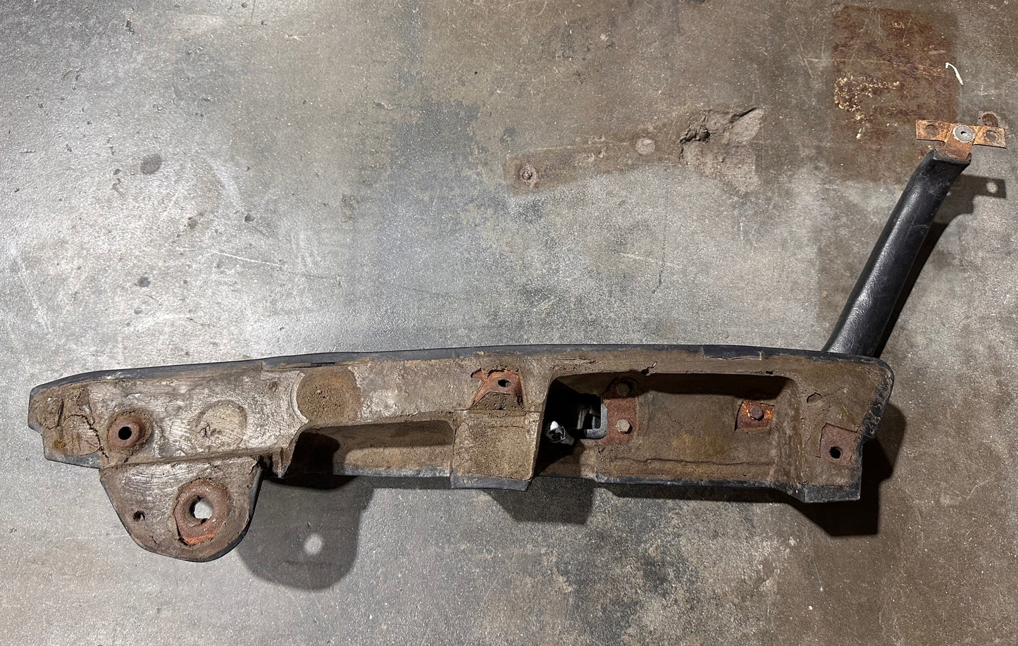 69-73 Interior Door Handle (PS)