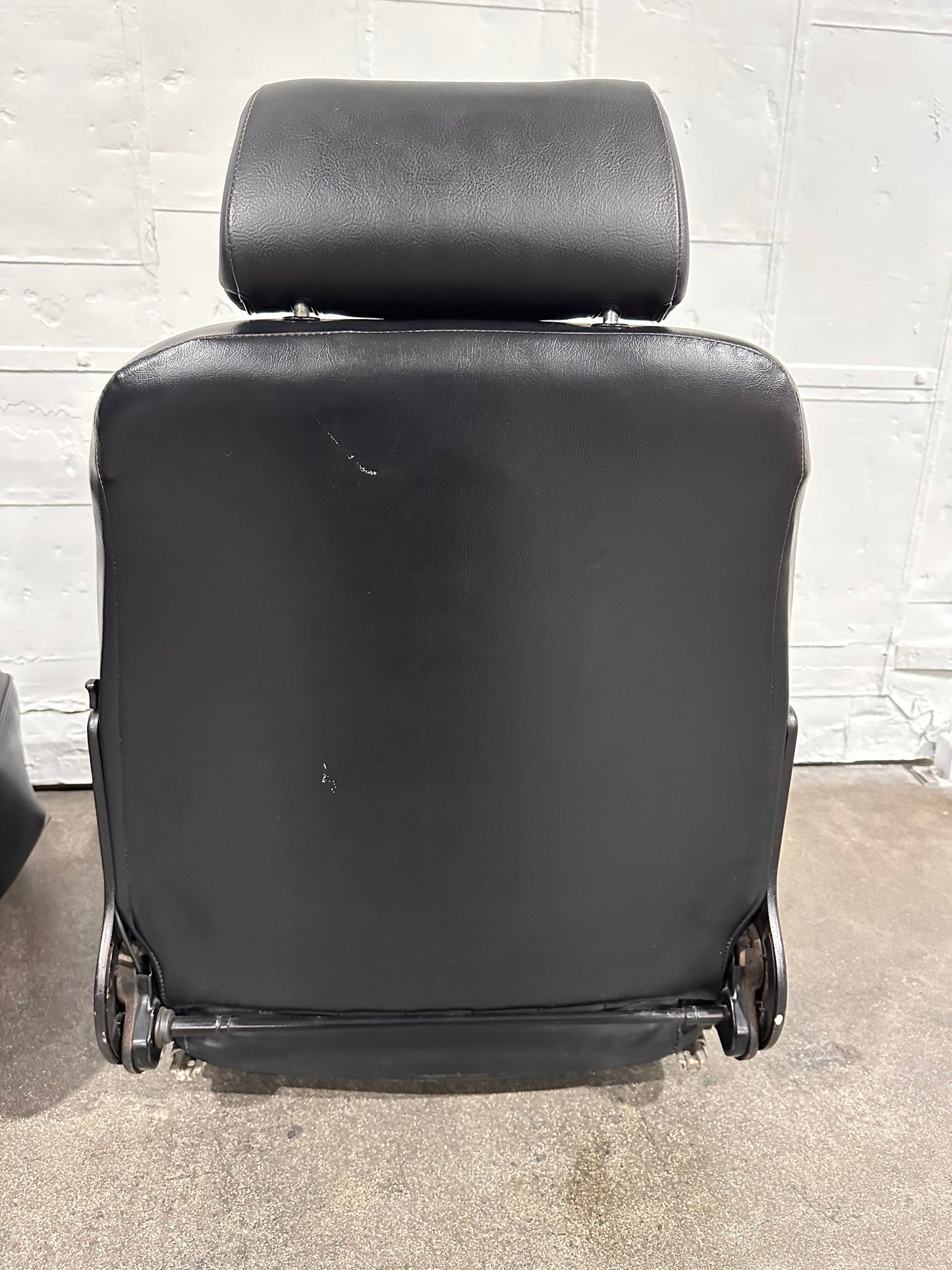 72-73 Recaro Seats w/headrests
