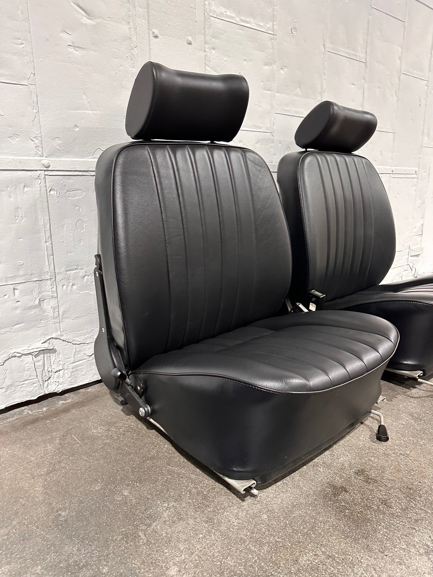 72-73 Recaro Seats w/headrests