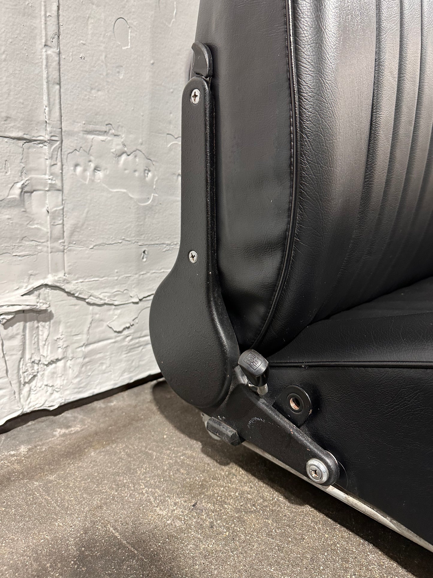 72-73 Recaro Seats w/headrests