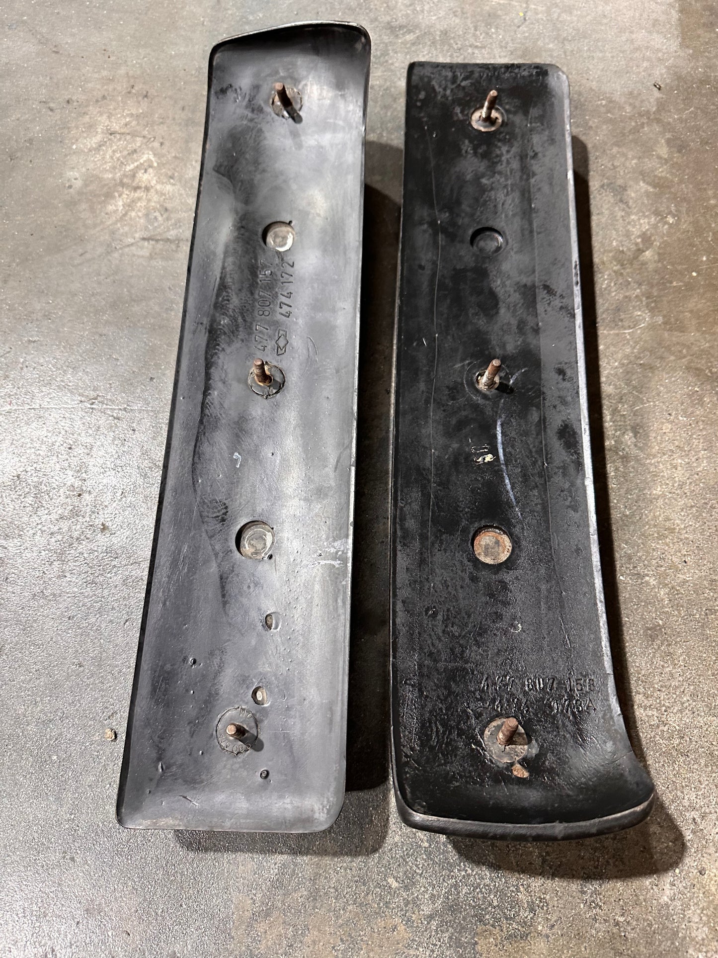 924 Rear Bumper Guard Rubber Pad Set