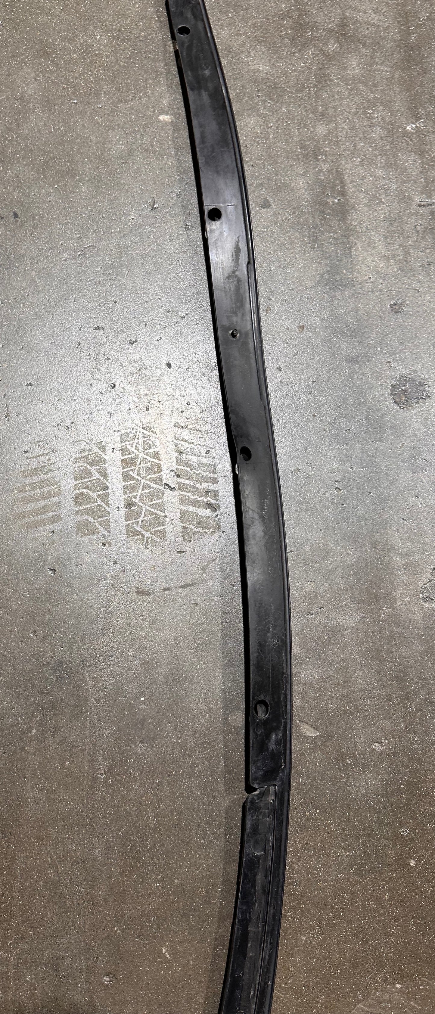 964 C2/C4/RS Front Bumper Smile Seal