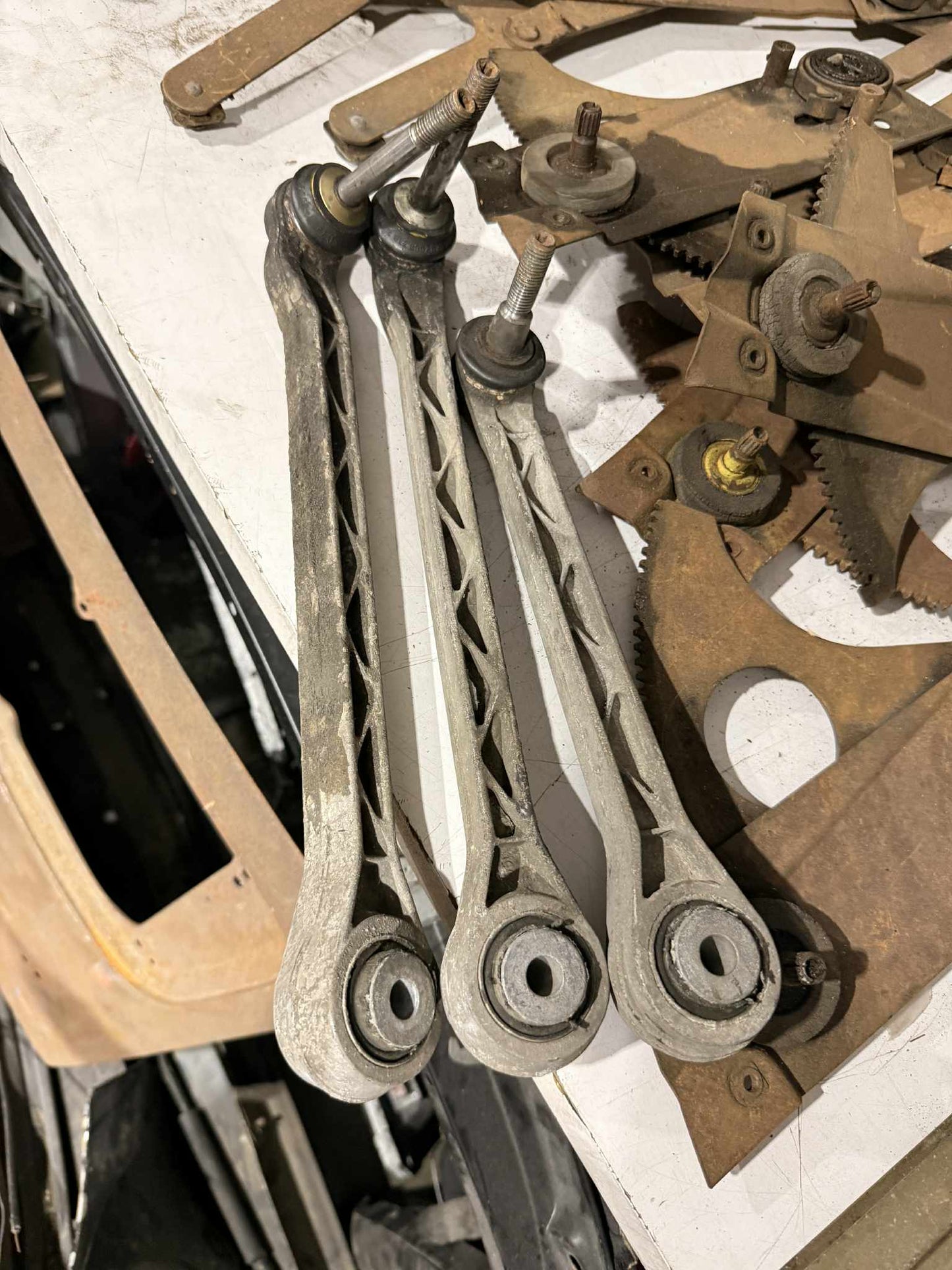 993 Wishbone/knuckle